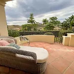 Luxurious 2 Bedroom With Facilities Apartment